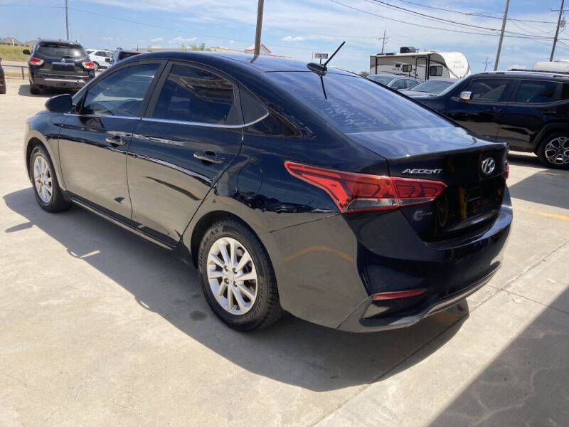 2019-hyundai-accent-se-4dr-sedan-6a (4)