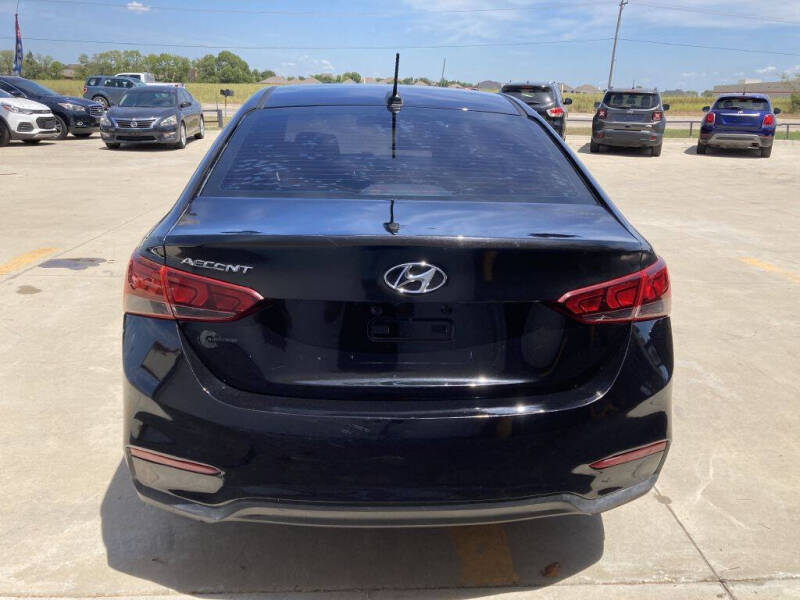 2019-hyundai-accent-se-4dr-sedan-6a (5)