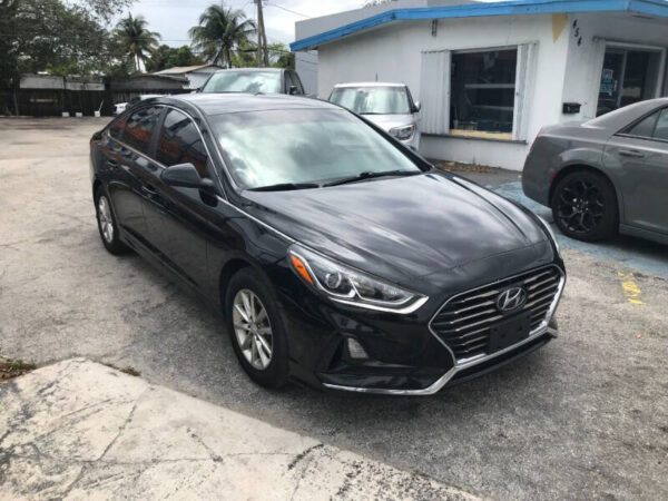 2019-hyundai-sonata-se-4dr-sedan (3)