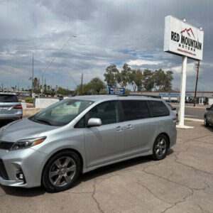 2019 Toyota Sienna SE 8-Passenger 4dr Mini-Van
