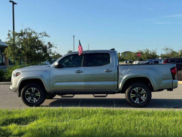 2019-toyota-tacoma-sr5-v6-4x2-4dr-double-cab-5-0-ft-sb (1)