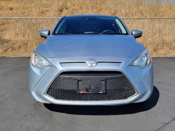 2019-toyota-yaris-l-4dr-sedan-6a (1)