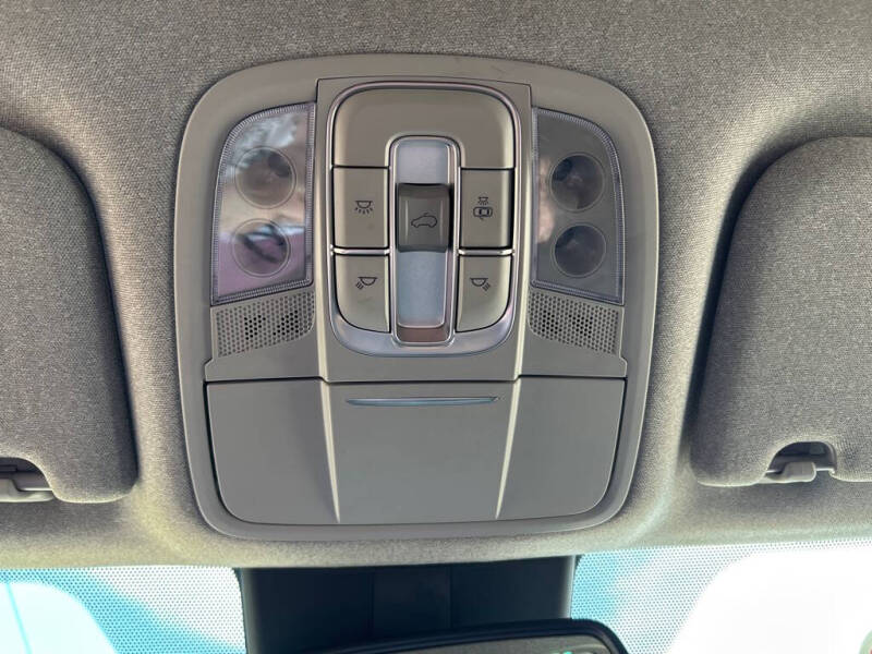 2020-hyundai-santa-fe-limited-awd-4dr-crossover (10)