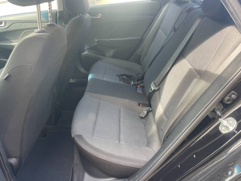 2020-hyundai-accent-se-4dr-sedan-cvt (11)