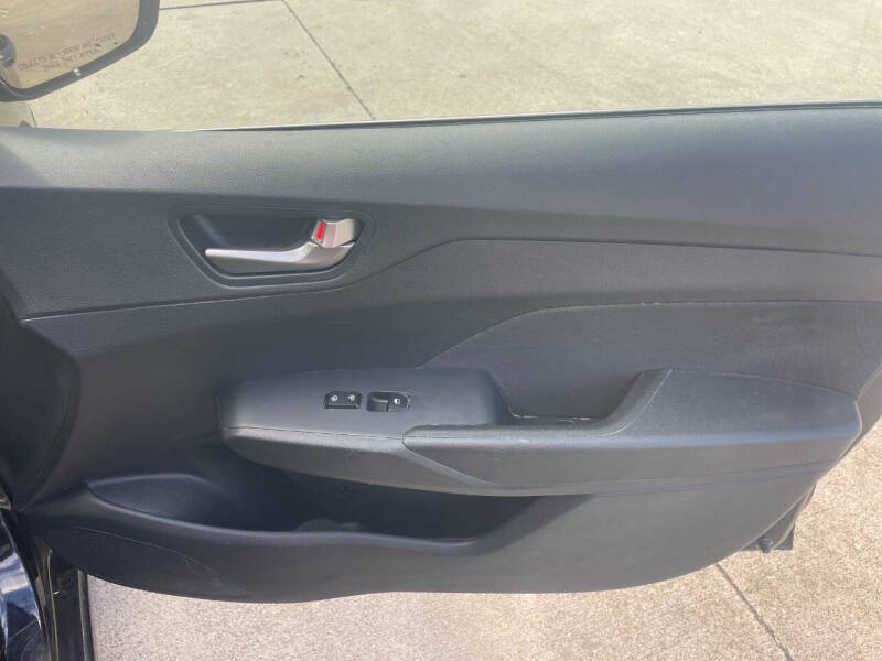 2020-hyundai-accent-se-4dr-sedan-cvt (13)