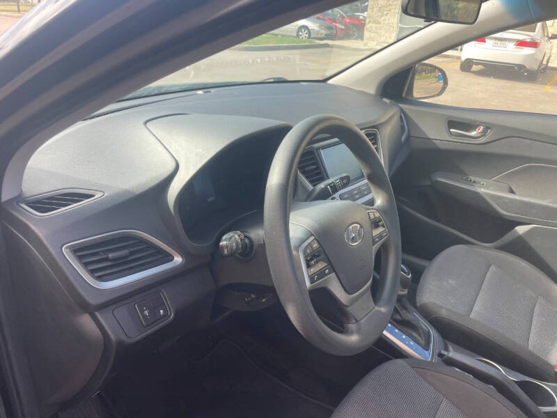 2020-hyundai-accent-se-4dr-sedan-cvt (15)