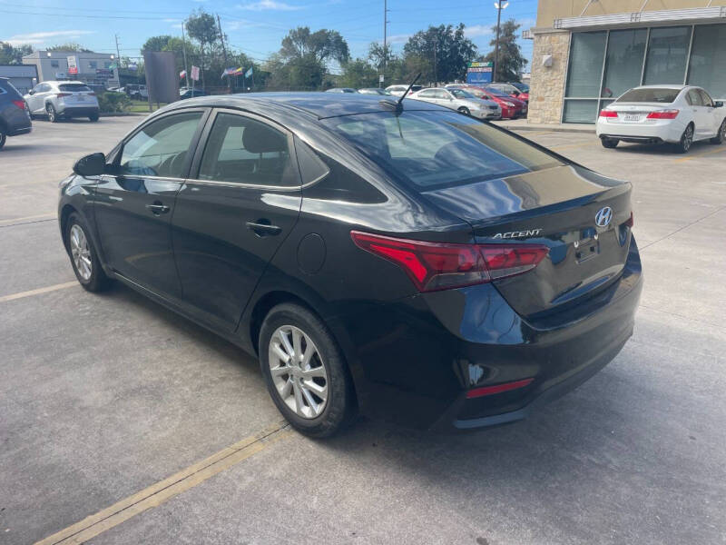 2020-hyundai-accent-se-4dr-sedan-cvt (2)