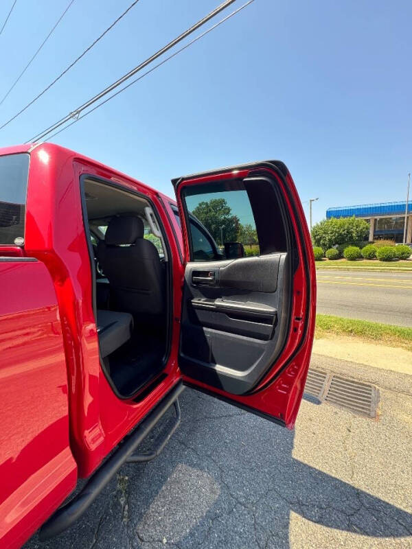 2015-toyota-tundra-sr-4×4-4dr-double-cab-pickup-sb-4-6l-v8 (11)