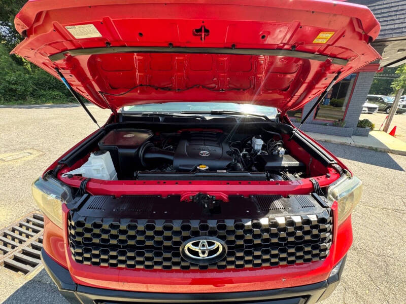 2015-toyota-tundra-sr-4×4-4dr-double-cab-pickup-sb-4-6l-v8 (17)