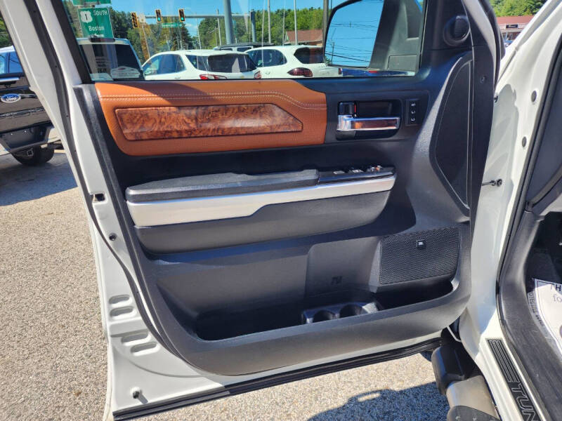 2016-toyota-tundra-1794-edition-4×4-4dr-crewmax-cab-pickup-sb-5-7l-v8 (10)