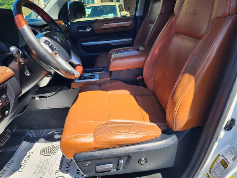 2016-toyota-tundra-1794-edition-4×4-4dr-crewmax-cab-pickup-sb-5-7l-v8 (12)