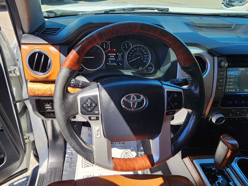 2016-toyota-tundra-1794-edition-4×4-4dr-crewmax-cab-pickup-sb-5-7l-v8 (15)