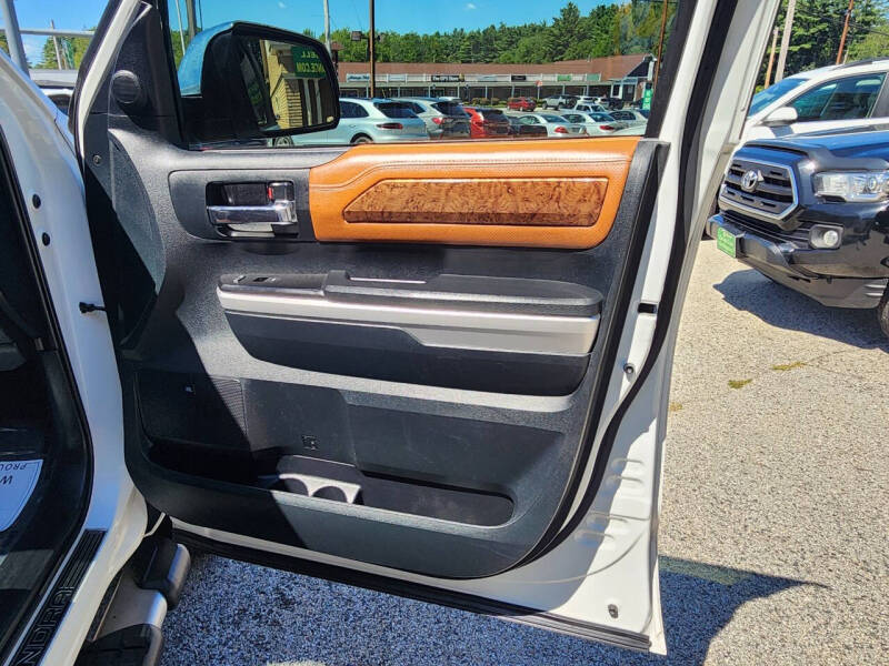 2016-toyota-tundra-1794-edition-4×4-4dr-crewmax-cab-pickup-sb-5-7l-v8 (23)