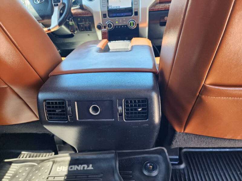 2016-toyota-tundra-1794-edition-4×4-4dr-crewmax-cab-pickup-sb-5-7l-v8 (31)