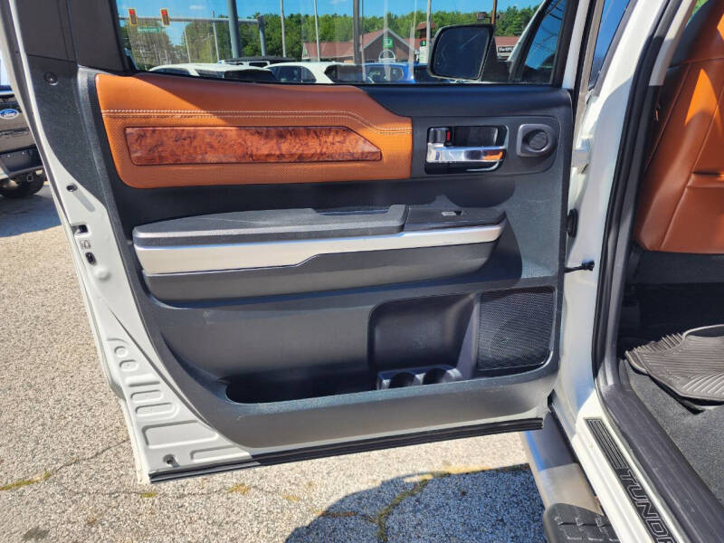 2016-toyota-tundra-1794-edition-4×4-4dr-crewmax-cab-pickup-sb-5-7l-v8 (33)