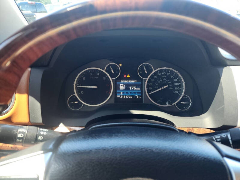 2016-toyota-tundra-1794-edition-4×4-4dr-crewmax-cab-pickup-sb-5-7l-v8 (9)